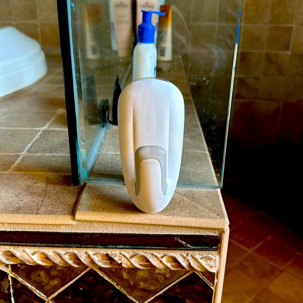 Command large bathroom hook